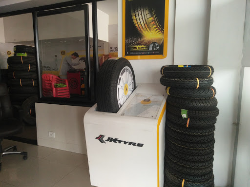 Shubham Tyres, Shree Ganesh Apartment, Near Hotel Satkar, Amravati Road, Wadi, Wadi, Nagpur, Nagpur, Maharashtra 440023, India, Tyre_Shop, state MH