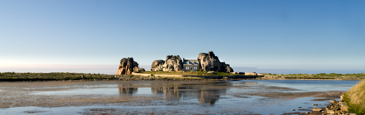 La maison entre les rochers... 20110804_02_Maison_entre_rochers_07_DSC15777-Modifier