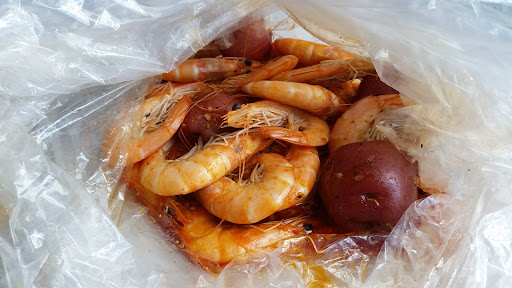 Seafood Restaurant «Mad Boiling Crab», reviews and photos, 201 W Gorham St, Madison, WI 53703, USA