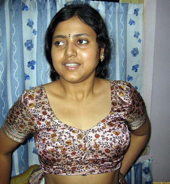 Dodolan Lemet Hot South Indian Aunty Ammu Having Naked 