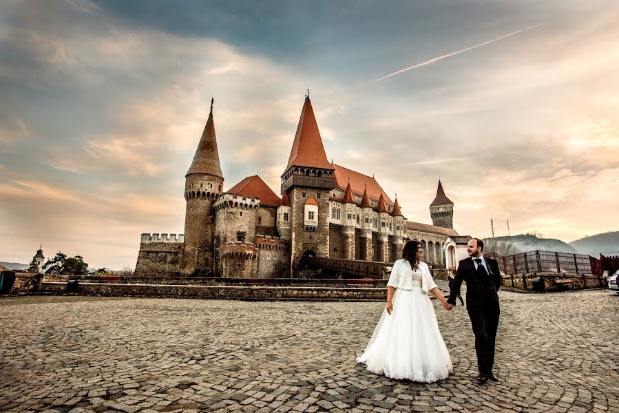 Fotógrafo de casamento Norbert Gubincsik (norbertgubincsi). Foto de 23 de fevereiro 2018