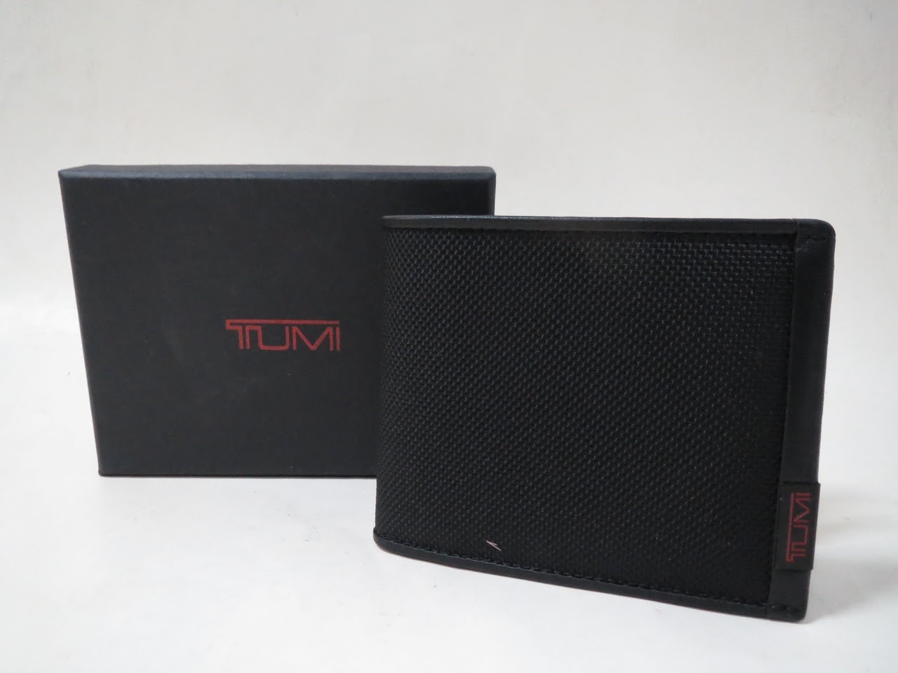 Tumi Wallet.