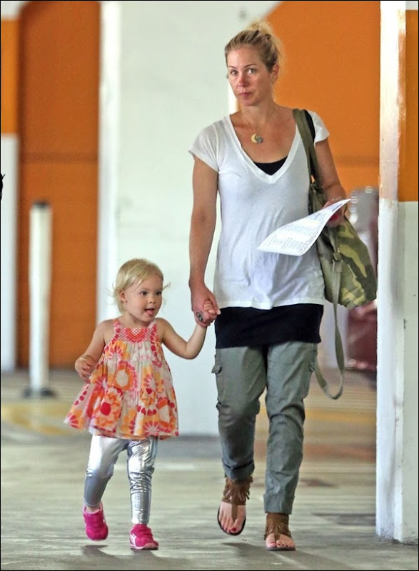 Christina Applegate Daughter Leaving Gym s2bG8zFzVlyx