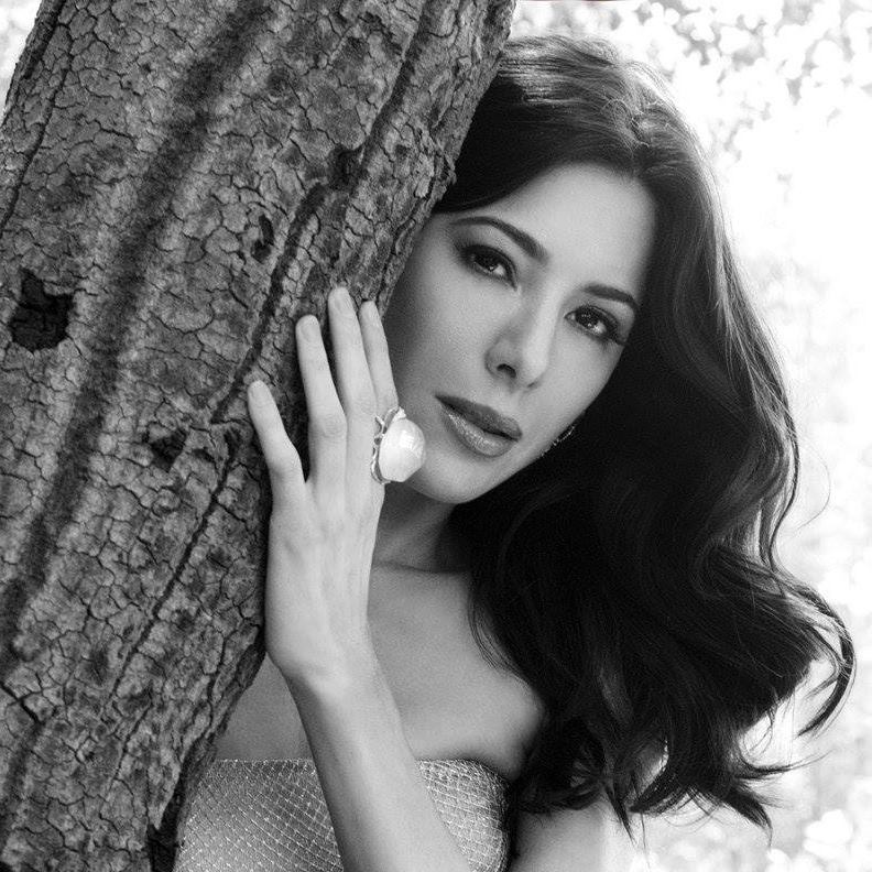 Jaime Murray Profile Pics Dp Images - Whatsapp Images