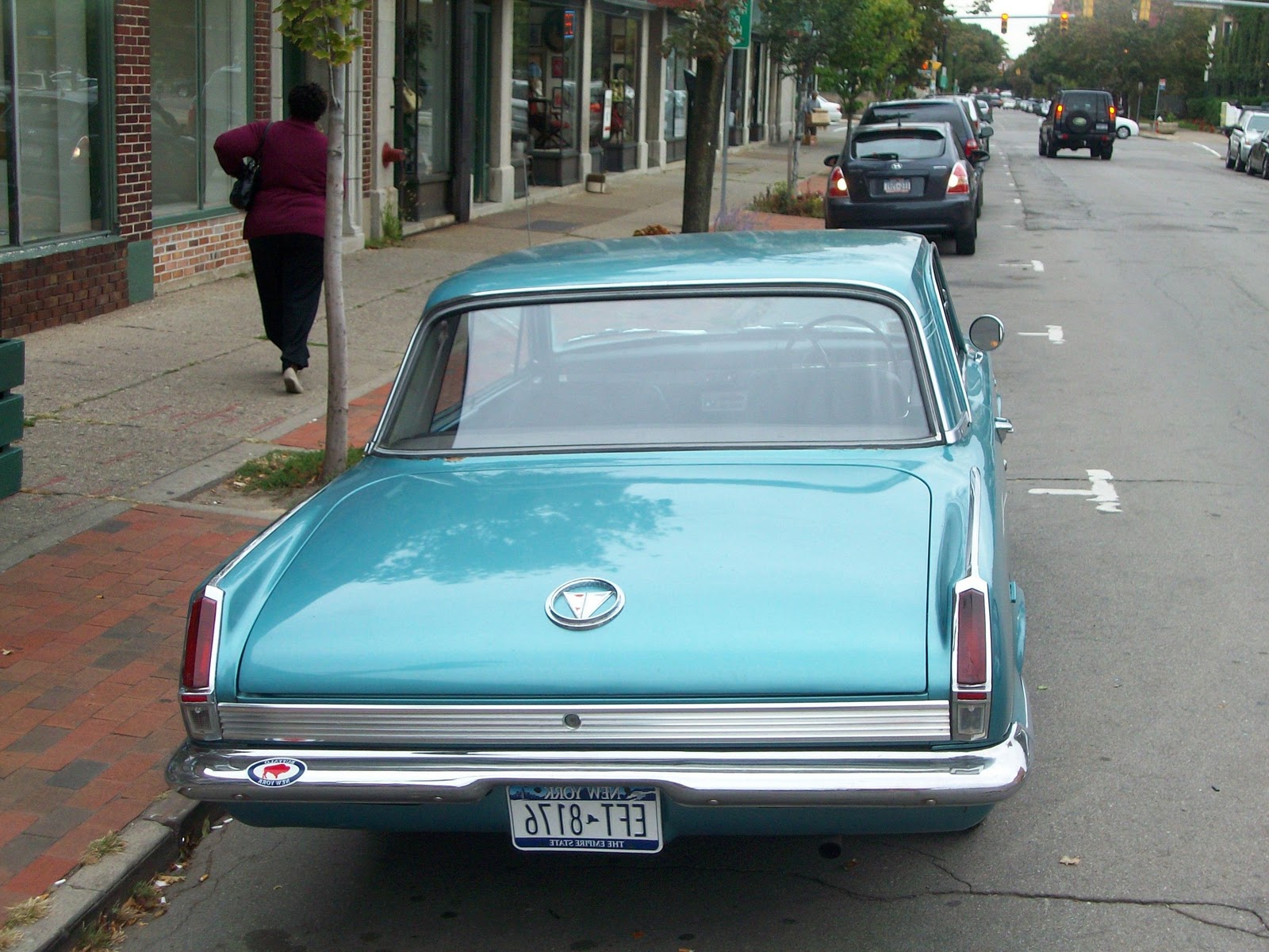 64 Valiant Signet 200 :: driver seat needs repair picture by imperialcruiser