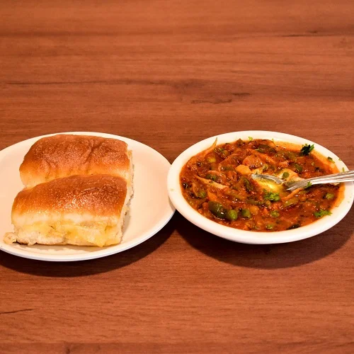 Khada Paneer Pav Bhaji