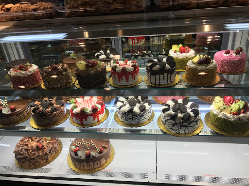 Cafe «PALM SWEETS Bakery & Cafe», reviews and photos, 3605 15 Mile Rd, Sterling Heights, MI 48310, USA