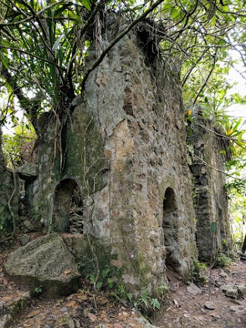 Treachers Hill Station Old Bungalow Ruins