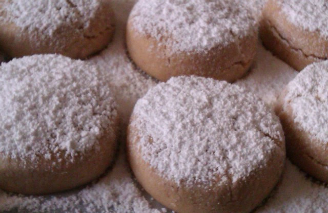 Polvorones de almedra caseros en Polvorones caseros de sanlúcar de barrameda