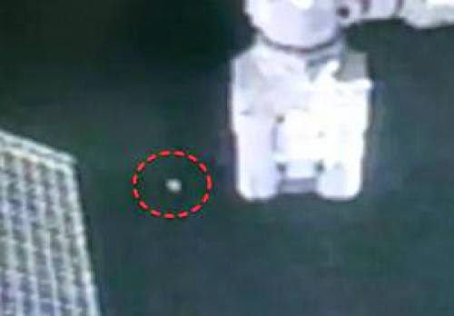 Ufo Watching Nasa Spacewalk September 5 2012 By Iss Expedition 32