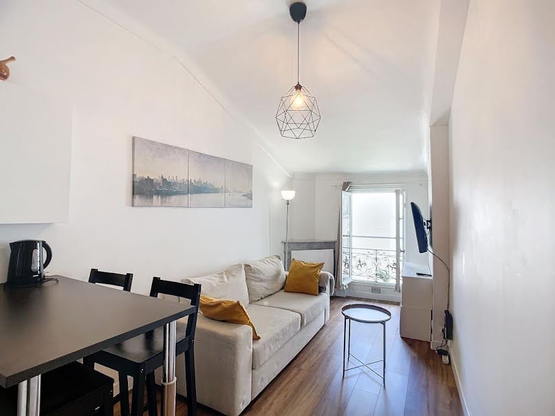 Location meublée appartement 2 pièces 28 m² à Nice (06000), 770 €