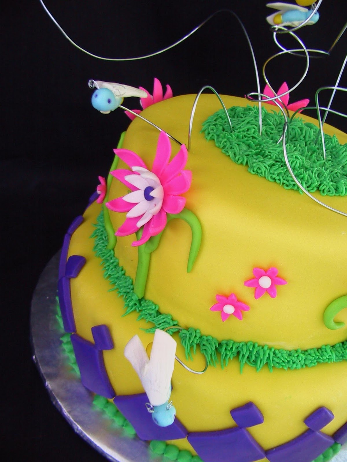 Fondant Firefly and Flower