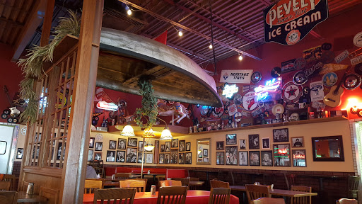 Hamburger Restaurant «Fuddruckers», reviews and photos, 130 Charlotte St, Asheville, NC 28801, USA