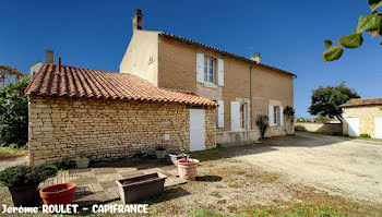 maison à Champigny en Rochereau (86)