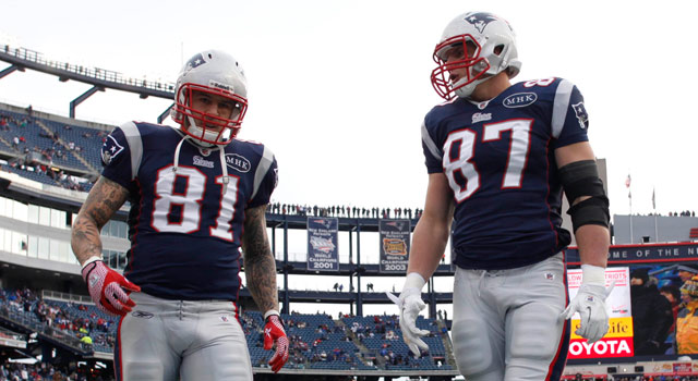 파일:external/static.nfl.com/Gronkowski-Hernandez-120523-WIDE.jpg