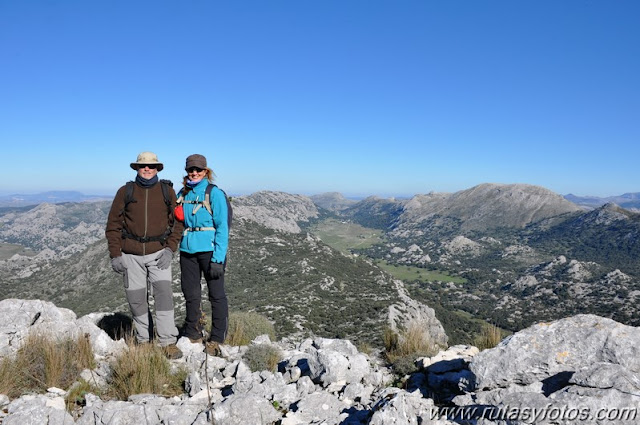 Subida a la Salamadre desde Villaluenga