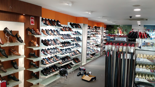 Koblerr Shoes, 53-AC, 1st St, Shanthi Colony, Anna Nagar, Chennai, Tamil Nadu 600040, India, Shoe_Shop, state TN