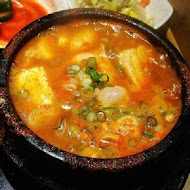 九尾韓國豆腐煲