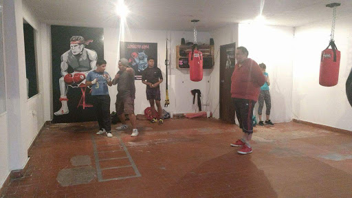 Lobito Gym, 92800 Centro, Calle González Ortega 17, Centro, Ver., México, Escuela de artes marciales | VER