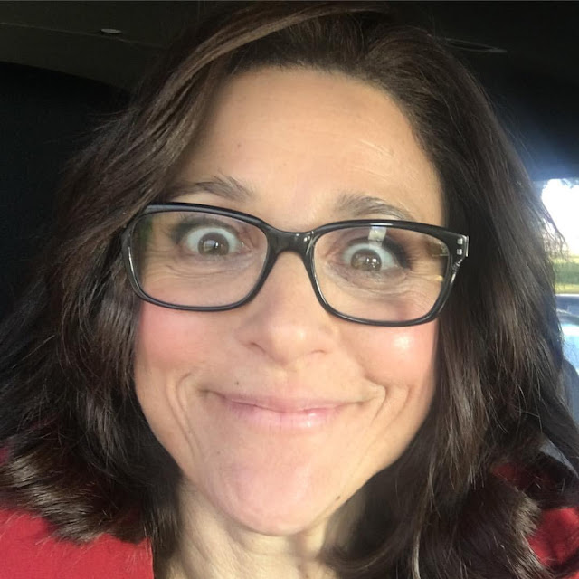 Julia Louis Dreyfus Profile Dp Pics