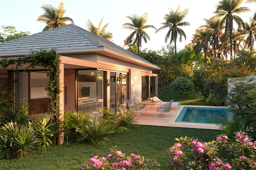 Modern house with pool and tropical garden in this luxury house for sale in Grace Bay ($2,500,000 - 115 m²)