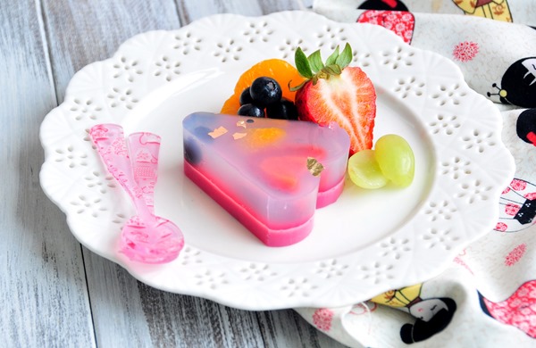 Mixed Fruit Jelly Cake (櫻花雜果大菜糕)   http://uTry.it