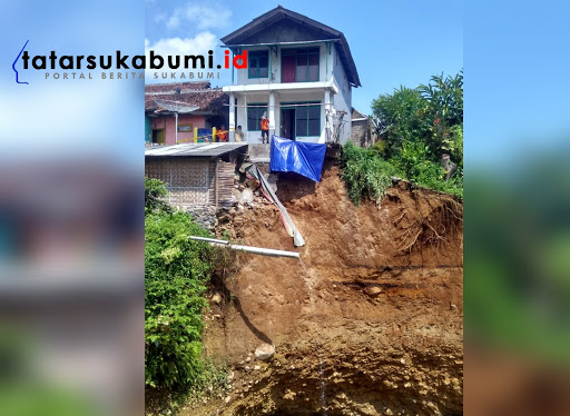 
Longsor Ancam Rumah Warga Kota Sukabumi
