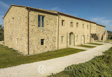 Villa avec piscine et jardin 4