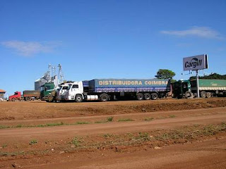 Instal.lacions de soja de la CARGILL a Cerejeiras, sud de Rondônia