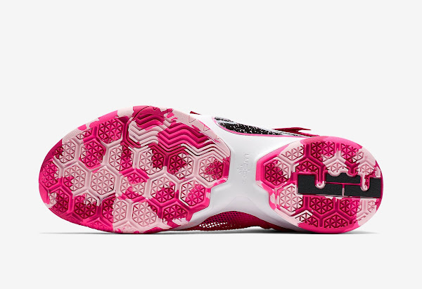 lebron soldier 9 breast cancer