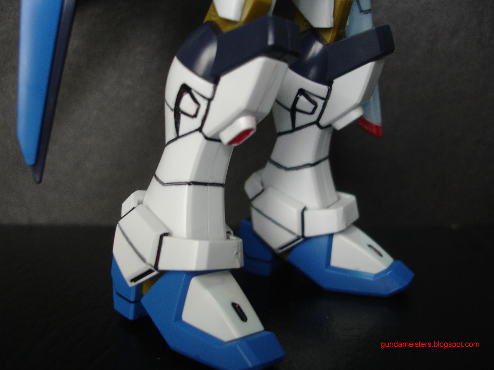 Gunpla TV – Episode 4 - Gundam Marker - Panel lines 