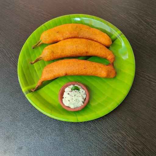 Milagai Bajji [3 Pieces]