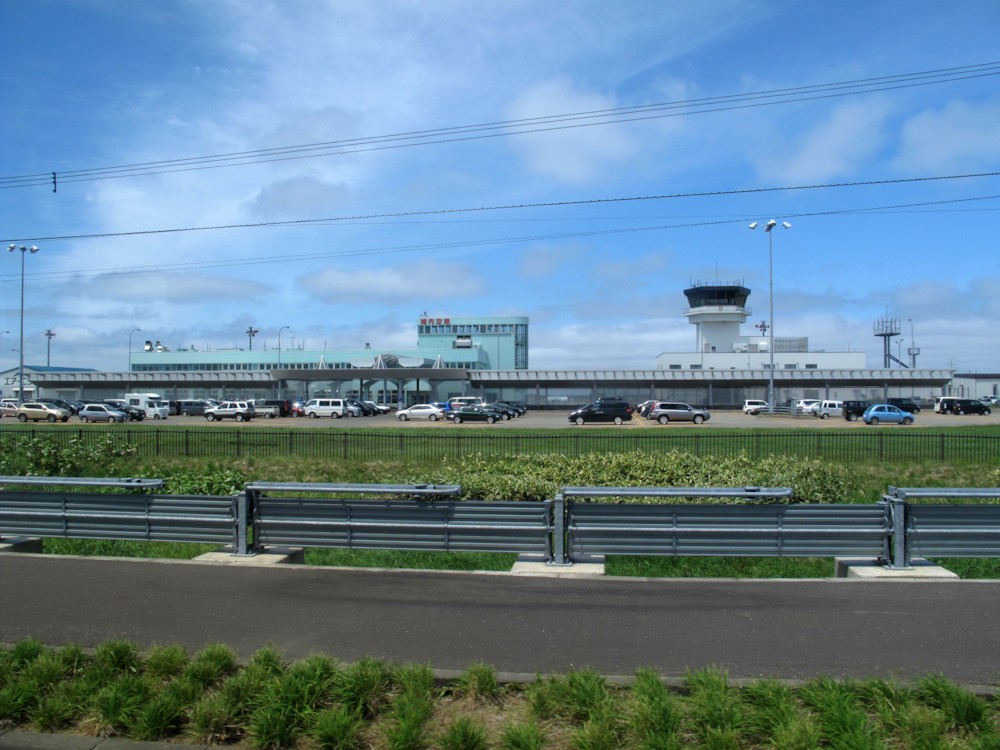 파일:external/upload.wikimedia.org/Wakkanai_Airport06111.jpg