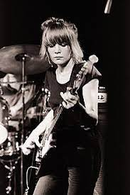 Tina Weymouth Net Worth, Age, Wiki, Biography, Height, Dating, Family, Career