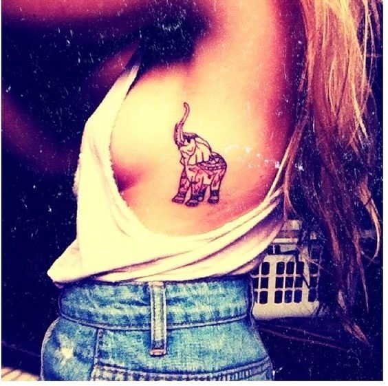 elefante_side_boob_tatuagem