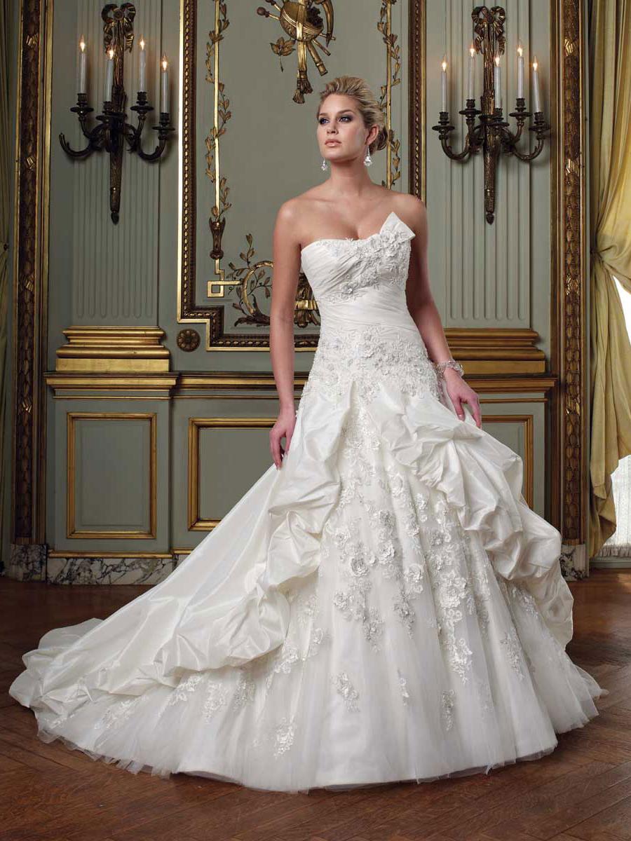 Wedding ball gown lace