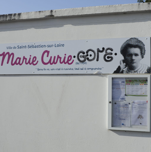 École élémentaire Marie Curie logo