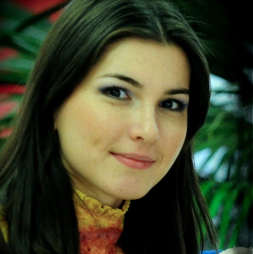 Daniela Mihai Photo 26