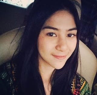 seperti apa profil adinda thomas presenter kuis moto gp t7? biodata adinda thomas presenter kuis moto gp trans 7
