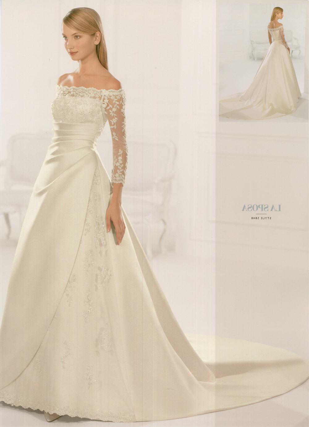 Wedding dress with sleeves