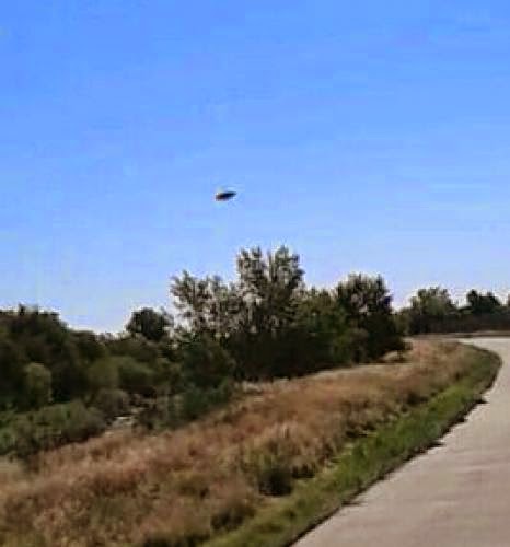 Ufo Sighting Mysterious Disc Shaped Ufo Spotted Hovering Above Colorado