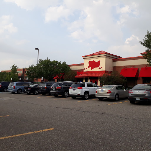 Hamburger Restaurant «Red Robin Gourmet Burgers», reviews and photos, 5460 Corporate Dr, Troy, MI 48098, USA