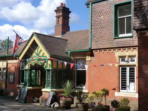 CIMG3413 Horsted Keynes station