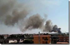 L'incendio nel campo Rom di Scampia