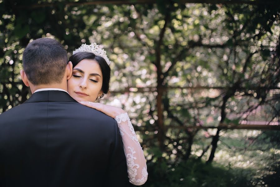 Fotógrafo de casamento Elena Azhischeva (kutsova). Foto de 28 de julho 2017