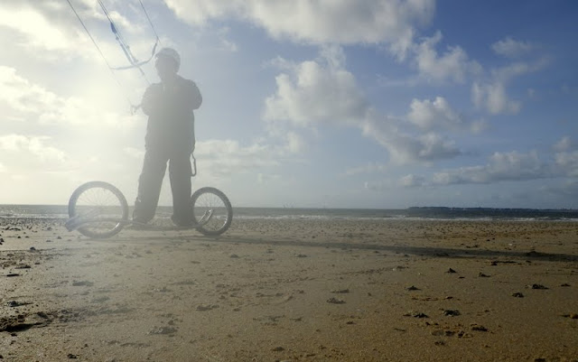 Vers l'estuaire de la Loire (Pornichet/LaBaule, St Brévin...) au fil du temps... - Page 18 Dirtsurtfer_2015_11_14_060w