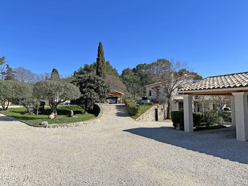 Vente villa 6 pièces 200 m² à Nimes (30000), 825 000 €