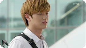 School 2015 E09 0819