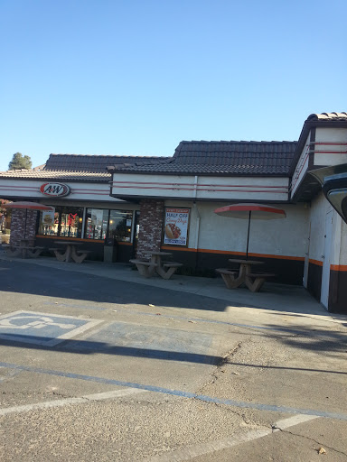 Fast Food Restaurant «A&W», reviews and photos, 133 N J St, Tulare, CA 93274, USA