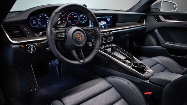 Porsche-911_Carrera_4S-2019-1600-3a